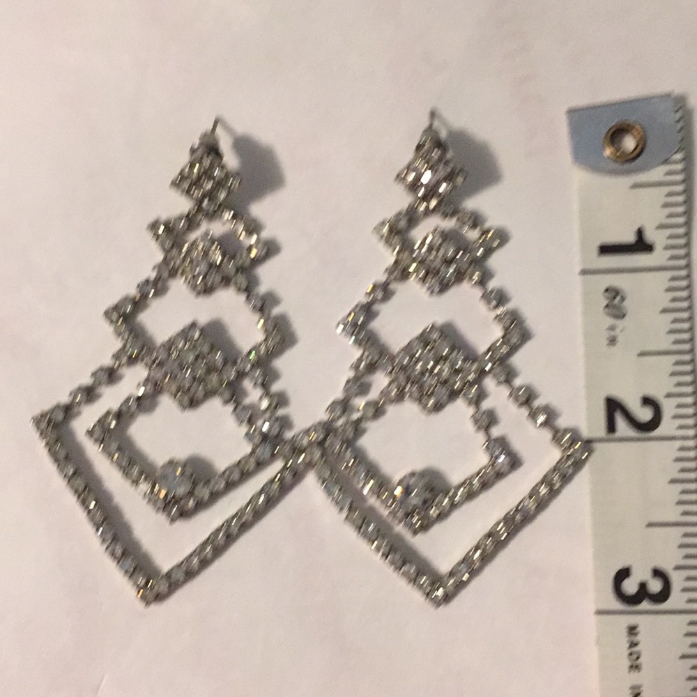 Chandelier earrings. - Picture 2 of 2